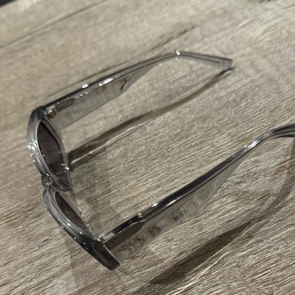 Chimi Polarized Sunglasses #10.2 In Grey — image 6 of 8